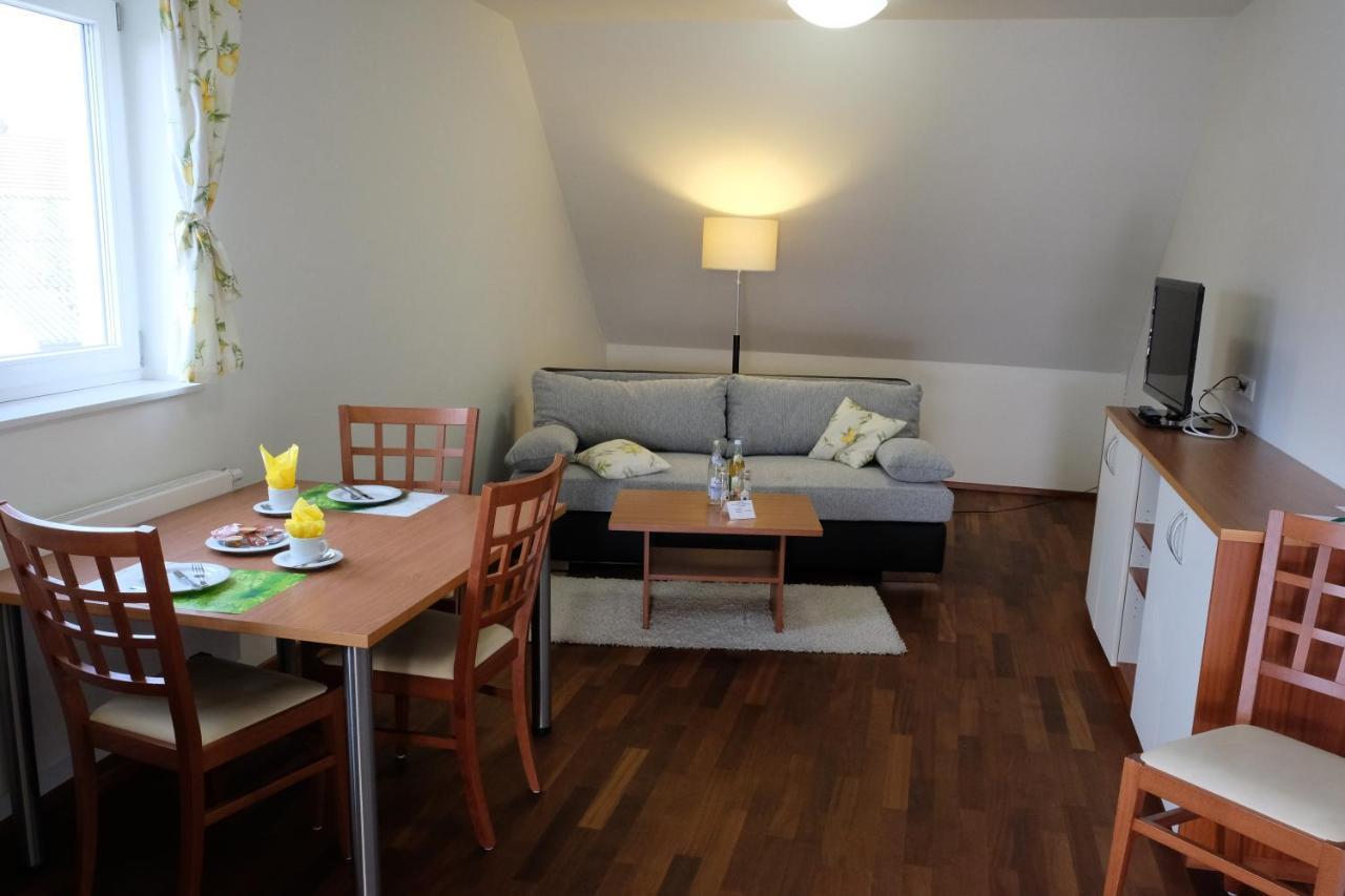 Jungingers Aparthotel Holzheim  Εξωτερικό φωτογραφία