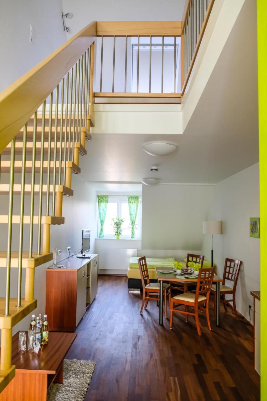 Jungingers Aparthotel Holzheim  Εξωτερικό φωτογραφία